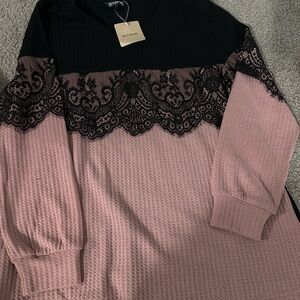 BloomChic Black and Cream Lace Blouse brand new